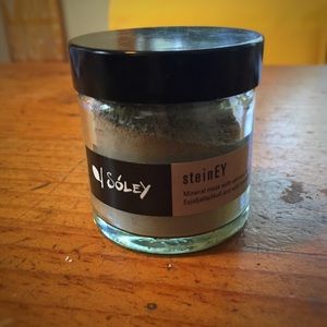 $5 Add-on Sóley Mineral Mask with Volcanic Clay
